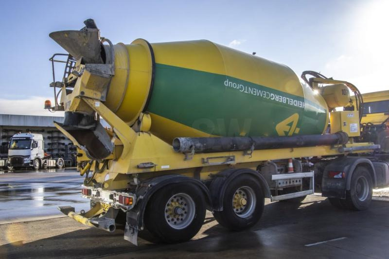 DE BUF MIXER/MALAXEUR/MISCHER-10M3 (gestuurd/gelenkt/dir./steering) - Náves s domiešavačom: obrázok 4 DE BUF MIXER/MALAXEUR/MISCHER-10M3 (gestuurd/gelenkt/dir./steering) - Náves s domiešavačom: obrázok 4