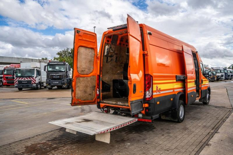 Iveco DAILY 70C170 +Dhollandia - Furgon: obrázok 5 Iveco DAILY 70C170 +Dhollandia - Furgon: obrázok 5