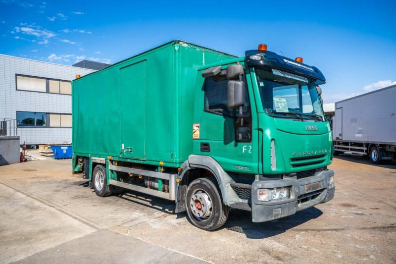 Iveco EUROCARGO 120E18 - Skříňový nákladní auto: obrázok 2 Iveco EUROCARGO 120E18 - Skříňový nákladní auto: obrázok 2