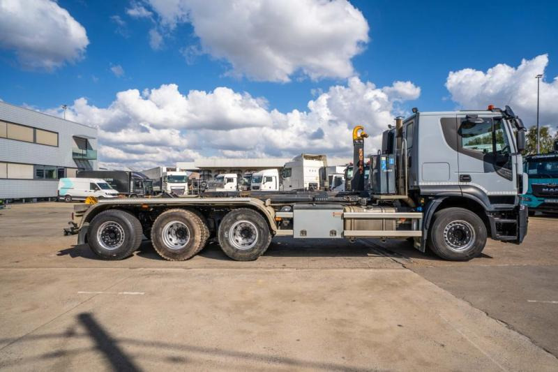 Iveco X-WAY 460 - Hákový nosič kontajnerov: obrázok 3 Iveco X-WAY 460 - Hákový nosič kontajnerov: obrázok 3