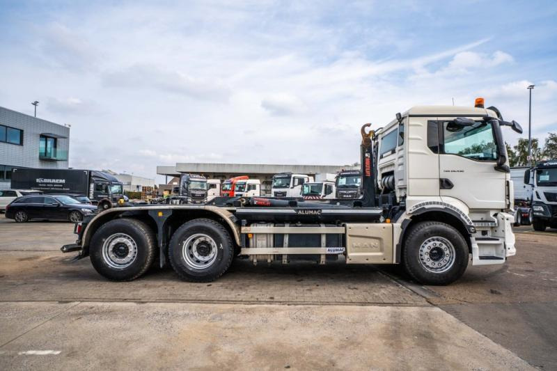 MAN TGS 26.430 6x2-4 BL - Hákový nosič kontajnerov: obrázok 3 MAN TGS 26.430 6x2-4 BL - Hákový nosič kontajnerov: obrázok 3