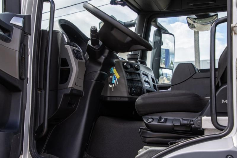 Interior photo 1: Ťahač MAN TGS 26.470 6X6H+HYDR Interior photo 1: Ťahač MAN TGS 26.470 6X6H+HYDR