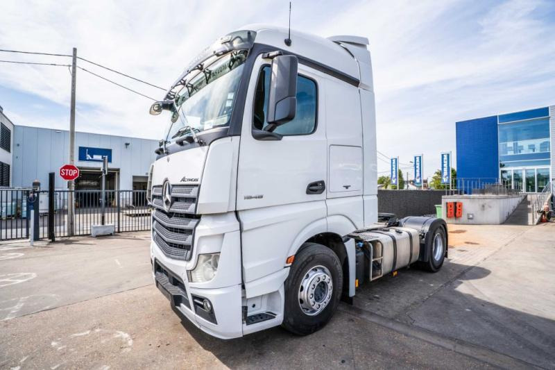 Mercedes ACTROS 1845 LS - Ťahač: obrázok 1 Mercedes ACTROS 1845 LS - Ťahač: obrázok 1