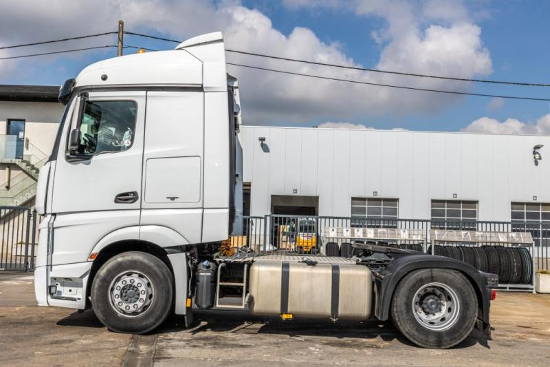 Mercedes ACTROS 1945 (1845) LS - Ťahač: obrázok 3 Mercedes ACTROS 1945 (1845) LS - Ťahač: obrázok 3