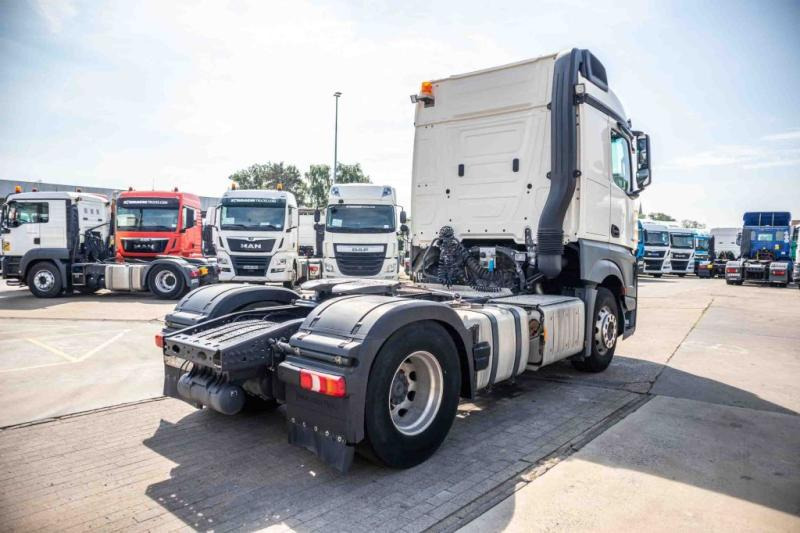 Mercedes ACTROS 1945 LS (1845 LS) - Ťahač: obrázok 3 Mercedes ACTROS 1945 LS (1845 LS) - Ťahač: obrázok 3