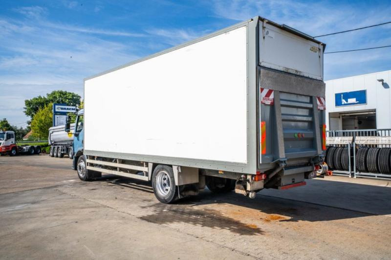 Volvo FL 240 (18t) + DHOLLANDIA 1.5T - Skříňový nákladní auto: obrázok 3 Volvo FL 240 (18t) + DHOLLANDIA 1.5T - Skříňový nákladní auto: obrázok 3