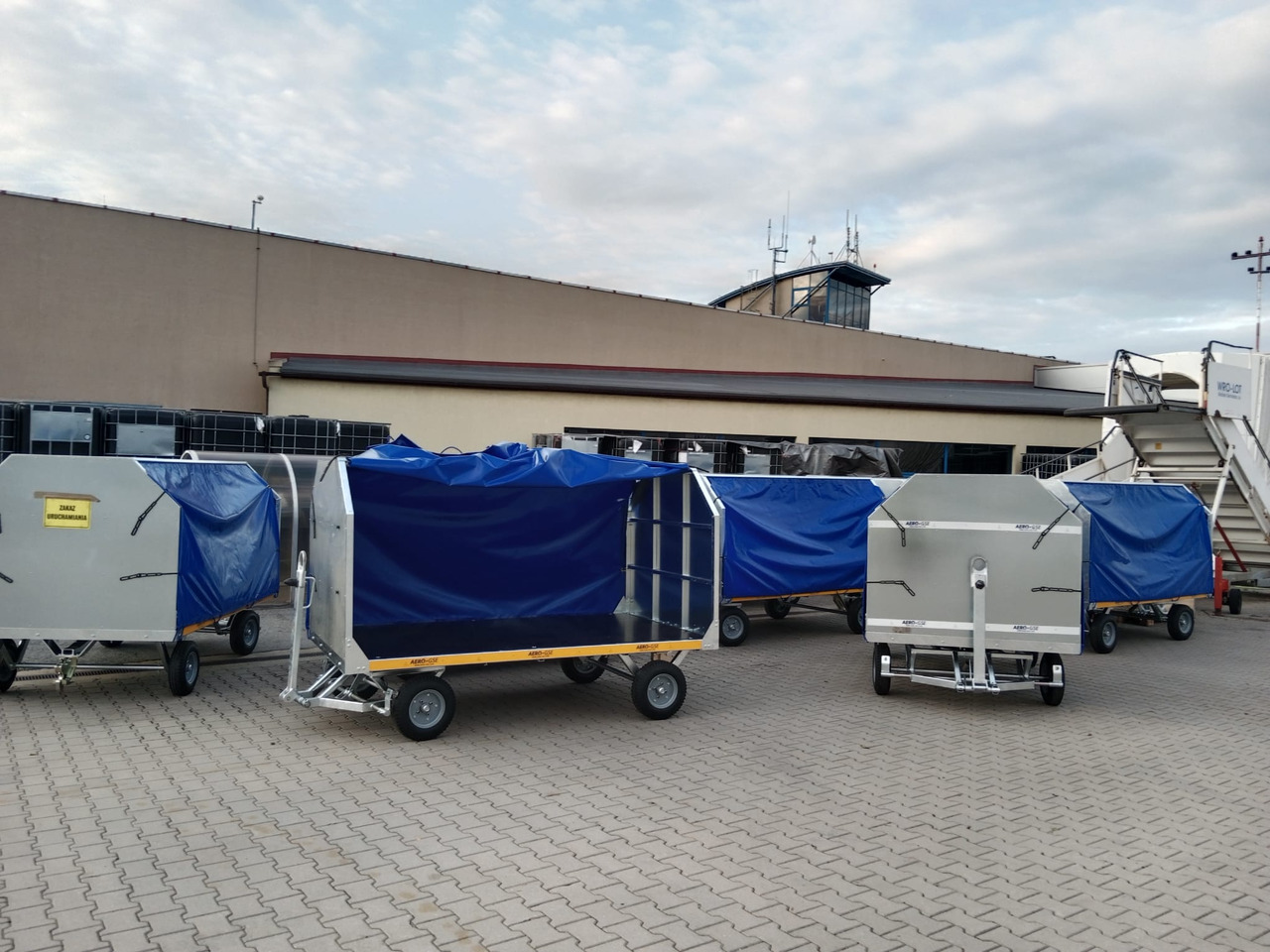 AERO-GSE BAGGAGE CART BC-ZW30-D2400 - Vybavenie letiskových plôch: obrázok 2 AERO-GSE BAGGAGE CART BC-ZW30-D2400 - Vybavenie letiskových plôch: obrázok 2
