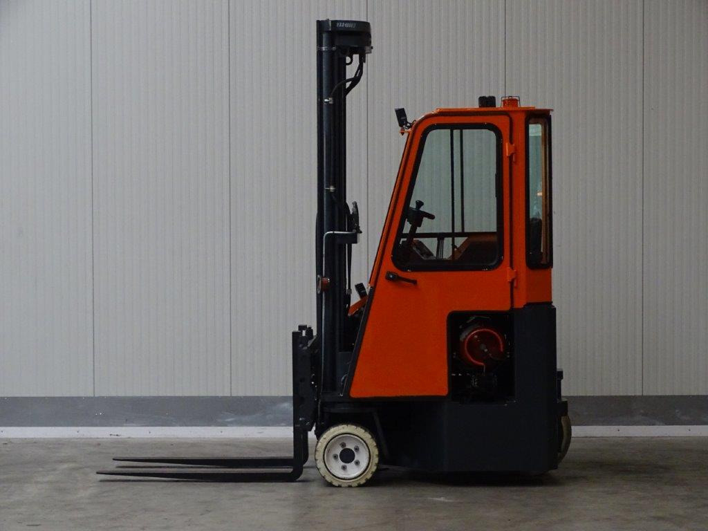 Combilift C2500CB - TRIPLEX - 4-cestný skladový zakladač: obrázok 4 Combilift C2500CB - TRIPLEX - 4-cestný skladový zakladač: obrázok 4