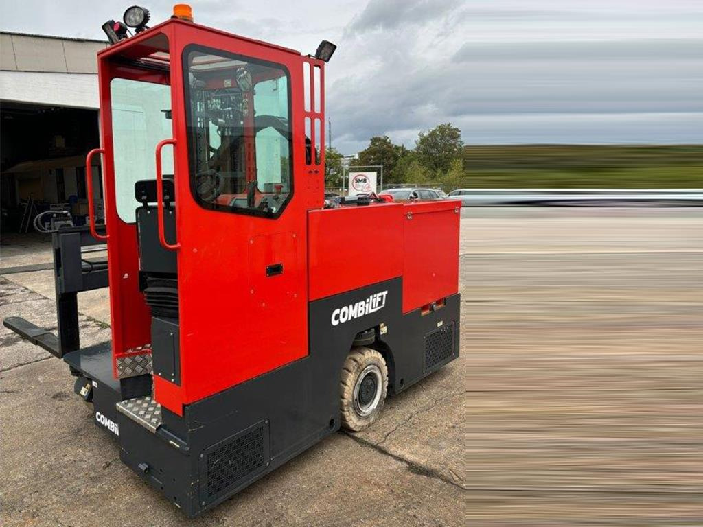 Combilift C3000 STE - TRIPLEX - 4-cestný skladový zakladač: obrázok 3 Combilift C3000 STE - TRIPLEX - 4-cestný skladový zakladač: obrázok 3
