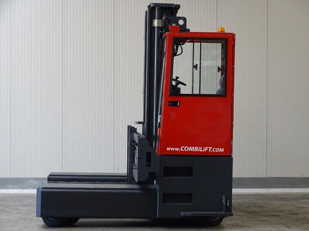 Combilift ESL5067 - REIFEN SE -TRIPLEX - 4-cestný skladový zakladač: obrázok 4 Combilift ESL5067 - REIFEN SE -TRIPLEX - 4-cestný skladový zakladač: obrázok 4