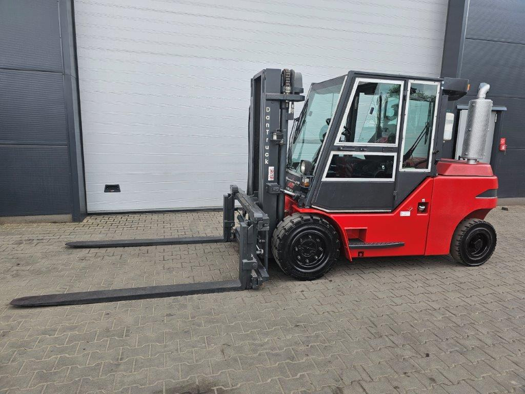Dan Truck 8450DG Container-Indoor-Stapler -TRIPLEX - Dieselový vysokozdvižný vozík: obrázok 3 Dan Truck 8450DG Container-Indoor-Stapler -TRIPLEX - Dieselový vysokozdvižný vozík: obrázok 3