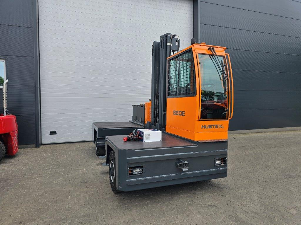 Hubtex S60E - TRIPLEX - NEU BATTERIE - Bočný nakladač: obrázok 3 Hubtex S60E - TRIPLEX - NEU BATTERIE - Bočný nakladač: obrázok 3