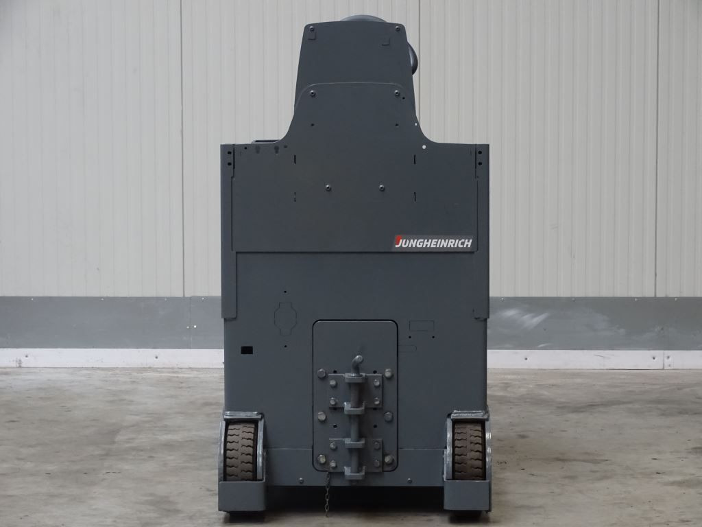 Jungheinrich EZS C40 - Elektricky tahač: obrázok 4 Jungheinrich EZS C40 - Elektricky tahač: obrázok 4