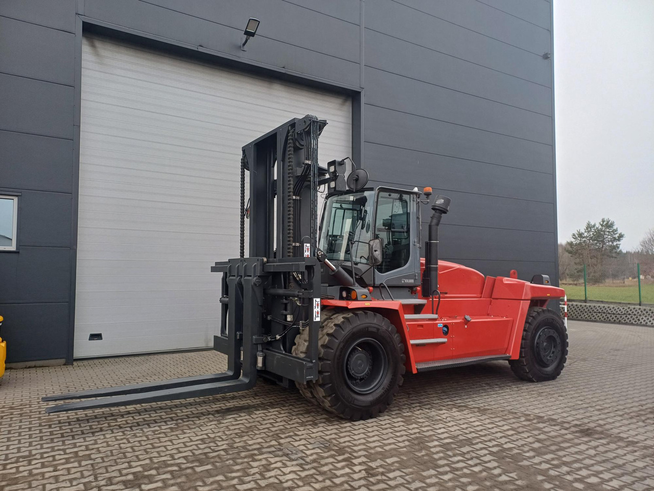 Kalmar DCG250-12LB - Dieselový vysokozdvižný vozík: obrázok 1 Kalmar DCG250-12LB - Dieselový vysokozdvižný vozík: obrázok 1