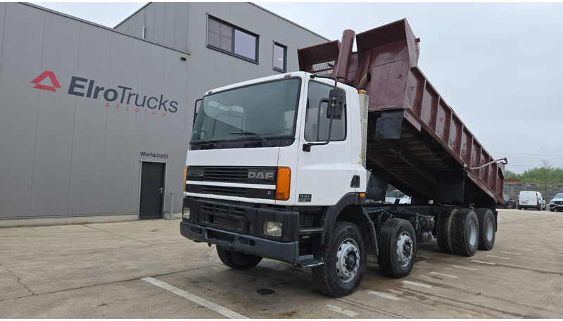 DAF 85 CF 340 (EURO 2 / MANUAL PUMP / STEEL SUSP. / POSSIBLE AS CHASSIS / 8X4) - Sklápač: obrázok 1 DAF 85 CF 340 (EURO 2 / MANUAL PUMP / STEEL SUSP. / POSSIBLE AS CHASSIS / 8X4) - Sklápač: obrázok 1
