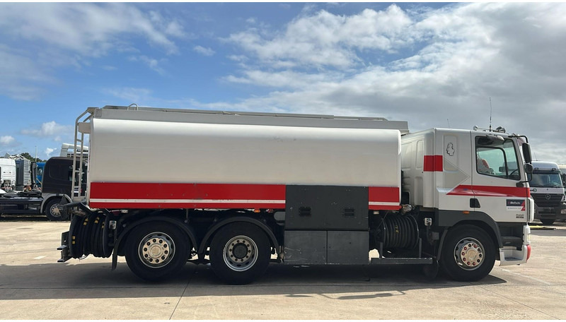 DAF CF 85.430 (20270 LITERS / EURO 3 / TOP CONDITION !!! / PARFAIT ETAT / 6X2 / BOITE MANUELLE) - Cisternové vozidlo: obrázok 4 DAF CF 85.430 (20270 LITERS / EURO 3 / TOP CONDITION !!! / PARFAIT ETAT / 6X2 / BOITE MANUELLE) - Cisternové vozidlo: obrázok 4