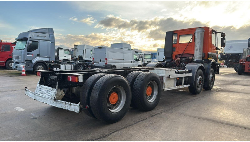 Iveco EUROTRAKKER 340 E 34 (POMPE MANUELLE / GRAND PONT / LAMES / MANUAL PUMP / BIG AXLE / STEEL SUSP.) - Podvozek s kabinou: obrázok 4 Iveco EUROTRAKKER 340 E 34 (POMPE MANUELLE / GRAND PONT / LAMES / MANUAL PUMP / BIG AXLE / STEEL SUSP.) - Podvozek s kabinou: obrázok 4