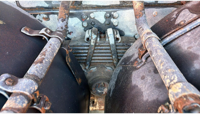 Leasing Iveco Eurotrakker 260 E 34 (POMPE MANUELLE / MANUAL PUMP / LAMES / GRAND PONT / BOITE MANUELLE) Iveco Eurotrakker 260 E 34 (POMPE MANUELLE / MANUAL PUMP / LAMES / GRAND PONT / BOITE MANUELLE): obrázok 11