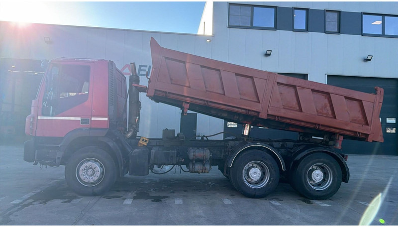 Leasing Iveco Eurotrakker 260 E 34 (POMPE MANUELLE / MANUAL PUMP / LAMES / GRAND PONT / BOITE MANUELLE) Iveco Eurotrakker 260 E 34 (POMPE MANUELLE / MANUAL PUMP / LAMES / GRAND PONT / BOITE MANUELLE): obrázok 7