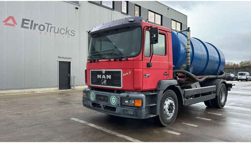 MAN 18.264 F2000 (11000L / EURO 2 / MANUAL GEARBOX / 6 CYLINDER) - Fekálne vozidlo: obrázok 1 MAN 18.264 F2000 (11000L / EURO 2 / MANUAL GEARBOX / 6 CYLINDER) - Fekálne vozidlo: obrázok 1