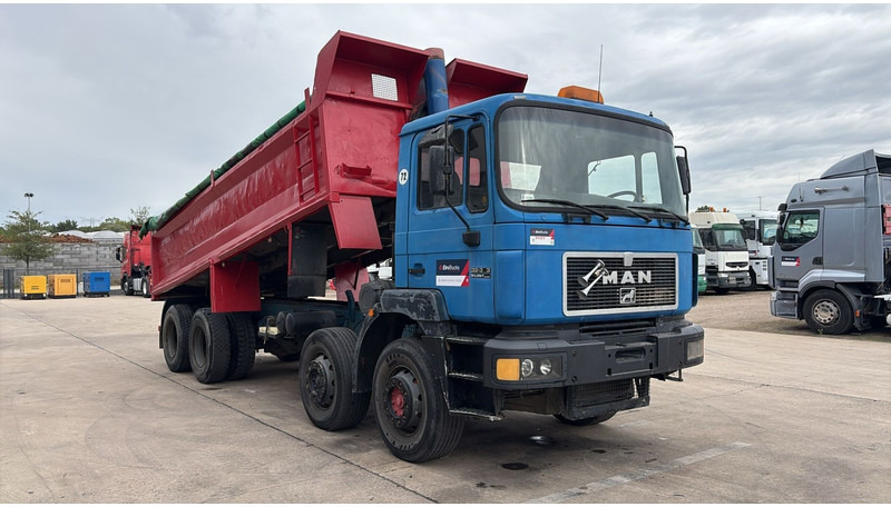 MAN 32.343 (LAMES / STEEL SUSP. / 8X4 / GRAND PONT / BIG AXLE) - Sklápač: obrázok 2 MAN 32.343 (LAMES / STEEL SUSP. / 8X4 / GRAND PONT / BIG AXLE) - Sklápač: obrázok 2