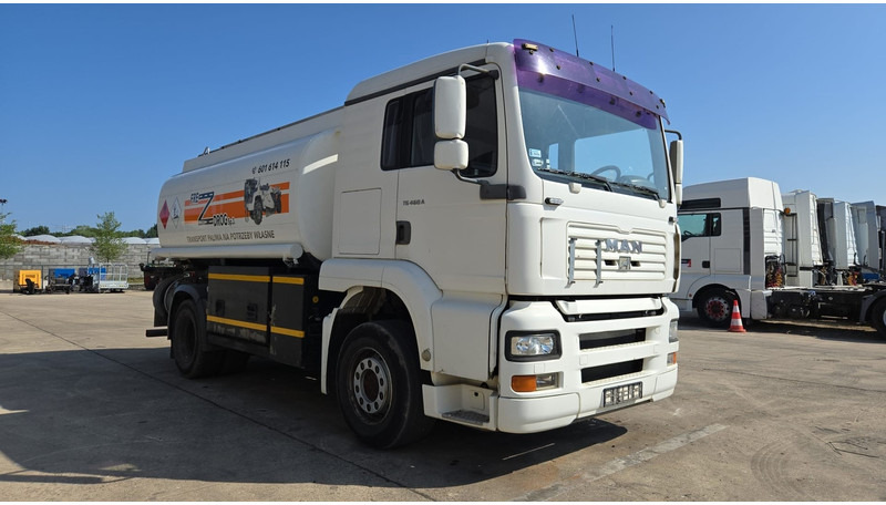 MAN TGA 18.460 (14.140L / MANUAL PUMP / MANUAL GEARBOX / TOP CONDITON / BOITE & POMPE MANUELLE) - Cisternové vozidlo: obrázok 2 MAN TGA 18.460 (14.140L / MANUAL PUMP / MANUAL GEARBOX / TOP CONDITON / BOITE & POMPE MANUELLE) - Cisternové vozidlo: obrázok 2