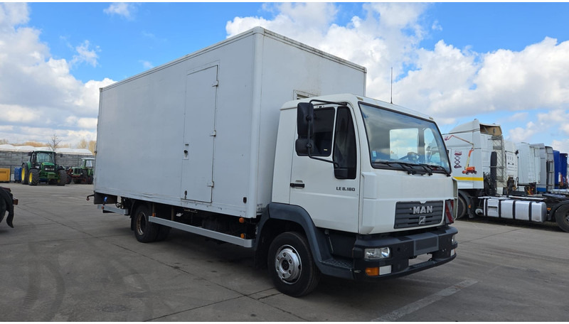 MAN TGL 8.180 (MANUAL GEARBOX / BELGIAN TRUCK / STEEL SUSPENSION) - Skříňový nákladní auto: obrázok 2 MAN TGL 8.180 (MANUAL GEARBOX / BELGIAN TRUCK / STEEL SUSPENSION) - Skříňový nákladní auto: obrázok 2
