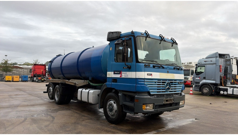 Mercedes-Benz ACTROS 2531 (16000 L / GRAND PONT / EPS / 6X2 / 3 PEDALES / V6) - Fekálne vozidlo: obrázok 3 Mercedes-Benz ACTROS 2531 (16000 L / GRAND PONT / EPS / 6X2 / 3 PEDALES / V6) - Fekálne vozidlo: obrázok 3