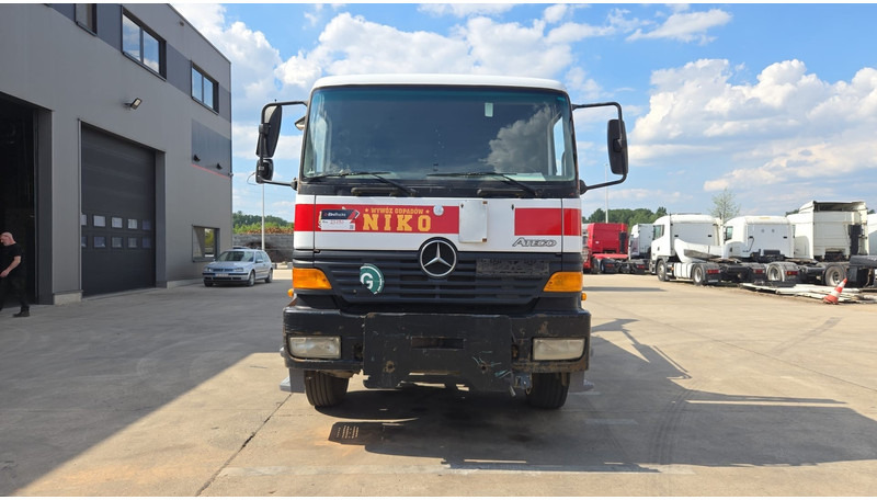 Mercedes-Benz Atego 1823 (BIG AXLE / STEEL SUSP. / LAMES / BOITE MANUELLE / MANUAL GETRIEBE) - Kontejnérový podvozek/ Výměnná nástavba: obrázok 2 Mercedes-Benz Atego 1823 (BIG AXLE / STEEL SUSP. / LAMES / BOITE MANUELLE / MANUAL GETRIEBE) - Kontejnérový podvozek/ Výměnná nástavba: obrázok 2