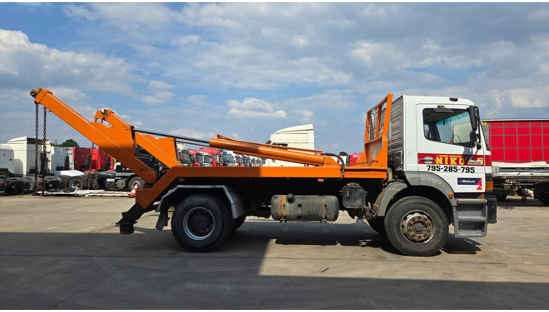 Mercedes-Benz Atego 1823 (BIG AXLE / STEEL SUSP. / LAMES / BOITE MANUELLE / MANUAL GETRIEBE) - Kontejnérový podvozek/ Výměnná nástavba: obrázok 4 Mercedes-Benz Atego 1823 (BIG AXLE / STEEL SUSP. / LAMES / BOITE MANUELLE / MANUAL GETRIEBE) - Kontejnérový podvozek/ Výměnná nástavba: obrázok 4