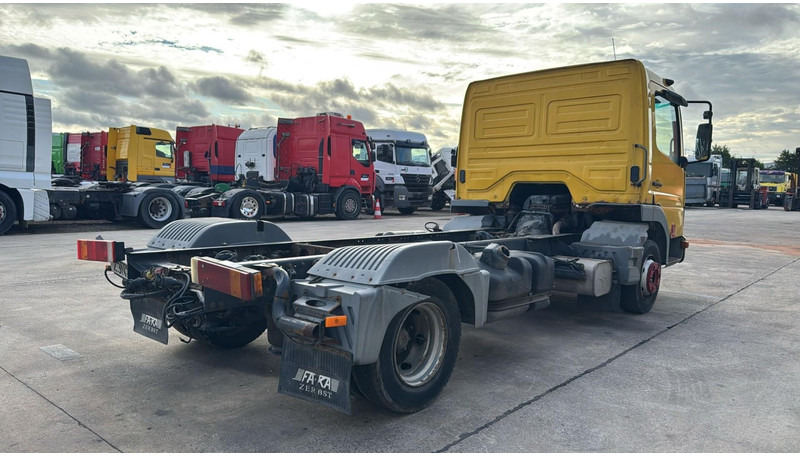 Mercedes-Benz Atego 815 (BOITE MANUELLE / MANUAL GEARBOX) - Podvozek s kabinou: obrázok 4 Mercedes-Benz Atego 815 (BOITE MANUELLE / MANUAL GEARBOX) - Podvozek s kabinou: obrázok 4