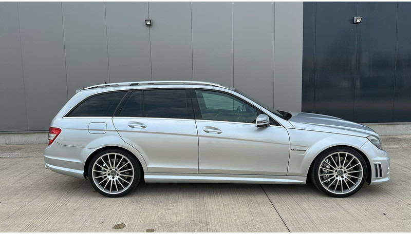 Mercedes-Benz C-Klasse 63 AMG (LICHTE VRACHT / BELGISCHE WAGEN / V8 / OPEN DAK) - Automobil: obrázok 4 Mercedes-Benz C-Klasse 63 AMG (LICHTE VRACHT / BELGISCHE WAGEN / V8 / OPEN DAK) - Automobil: obrázok 4