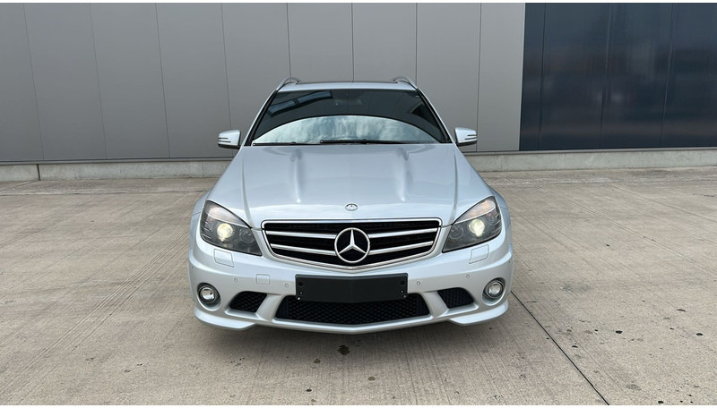 Mercedes-Benz C-Klasse 63 AMG (LICHTE VRACHT / BELGISCHE WAGEN / V8 / OPEN DAK) - Automobil: obrázok 2 Mercedes-Benz C-Klasse 63 AMG (LICHTE VRACHT / BELGISCHE WAGEN / V8 / OPEN DAK) - Automobil: obrázok 2
