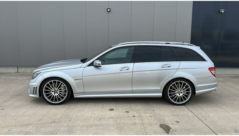 Mercedes-Benz C-Klasse 63 AMG (LICHTE VRACHT / BELGISCHE WAGEN / V8 / OPEN DAK) - Automobil: obrázok 5 Mercedes-Benz C-Klasse 63 AMG (LICHTE VRACHT / BELGISCHE WAGEN / V8 / OPEN DAK) - Automobil: obrázok 5