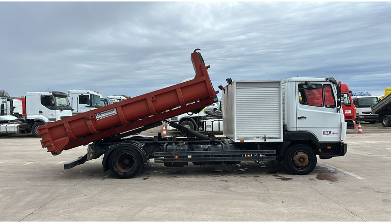 Mercedes-Benz SK 814 (BELGIAN TRUCK / HOOK / PERFECT CONDITION !!! / WITH CONTAINER / 363000 KM !!!! ) - Hákový nosič kontajnerov: obrázok 5 Mercedes-Benz SK 814 (BELGIAN TRUCK / HOOK / PERFECT CONDITION !!! / WITH CONTAINER / 363000 KM !!!! ) - Hákový nosič kontajnerov: obrázok 5