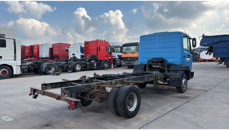 Mercedes-Benz SK 914 (EURO 2 / CHASSIS) - Podvozek s kabinou: obrázok 5 Mercedes-Benz SK 914 (EURO 2 / CHASSIS) - Podvozek s kabinou: obrázok 5