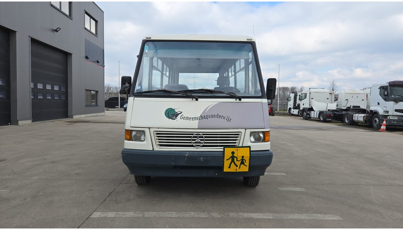 Mercedes-Benz Vario 614 (BELGIAN BUS / 34 SEATS / MANUAL PUMP / LAMES / STEEL SUSP.) - Mestský autobus: obrázok 3 Mercedes-Benz Vario 614 (BELGIAN BUS / 34 SEATS / MANUAL PUMP / LAMES / STEEL SUSP.) - Mestský autobus: obrázok 3