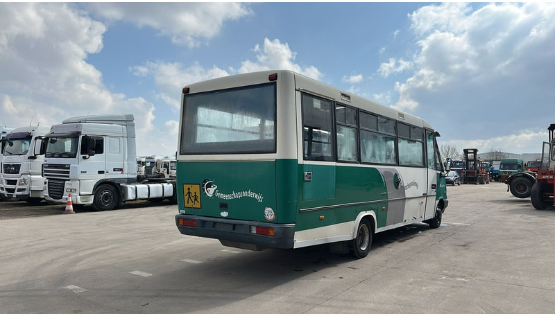 Mercedes-Benz Vario 614 (BELGIAN BUS / MANUAL PUMP / POMPE MANUELLE / BOITE MANUELLE / LAMES) - Mestský autobus: obrázok 5 Mercedes-Benz Vario 614 (BELGIAN BUS / MANUAL PUMP / POMPE MANUELLE / BOITE MANUELLE / LAMES) - Mestský autobus: obrázok 5