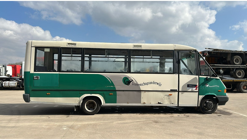 Mercedes-Benz Vario 614 (BELGIAN BUS / MANUAL PUMP / POMPE MANUELLE / BOITE MANUELLE / LAMES) - Mestský autobus: obrázok 4 Mercedes-Benz Vario 614 (BELGIAN BUS / MANUAL PUMP / POMPE MANUELLE / BOITE MANUELLE / LAMES) - Mestský autobus: obrázok 4