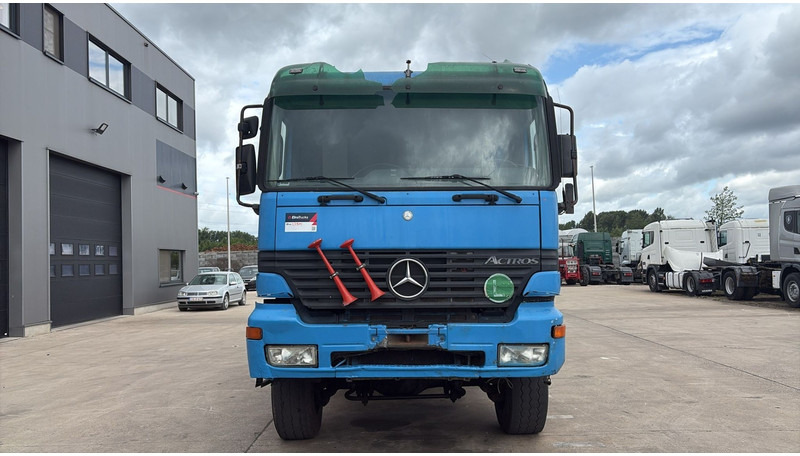 Mercedes-Benz actros 3340 (6X6 / BOITE MANUELLE /MANUAL GEARBOX / 3 PONTS / V6 / MP1) - Sklápač: obrázok 2 Mercedes-Benz actros 3340 (6X6 / BOITE MANUELLE /MANUAL GEARBOX / 3 PONTS / V6 / MP1) - Sklápač: obrázok 2