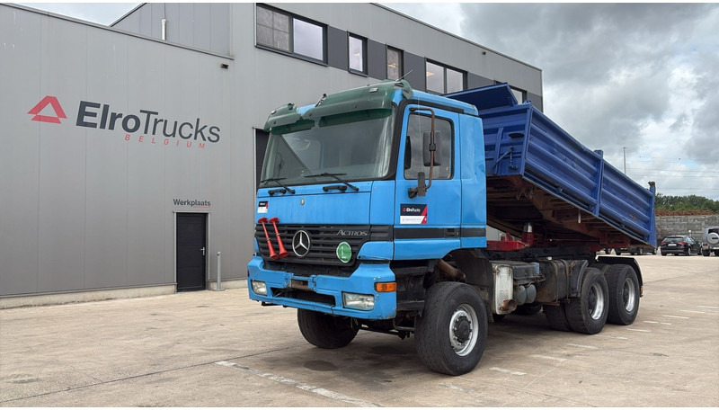 Mercedes-Benz actros 3340 (6X6 / BOITE MANUELLE /MANUAL GEARBOX / 3 PONTS / V6 / MP1) - Sklápač: obrázok 1 Mercedes-Benz actros 3340 (6X6 / BOITE MANUELLE /MANUAL GEARBOX / 3 PONTS / V6 / MP1) - Sklápač: obrázok 1