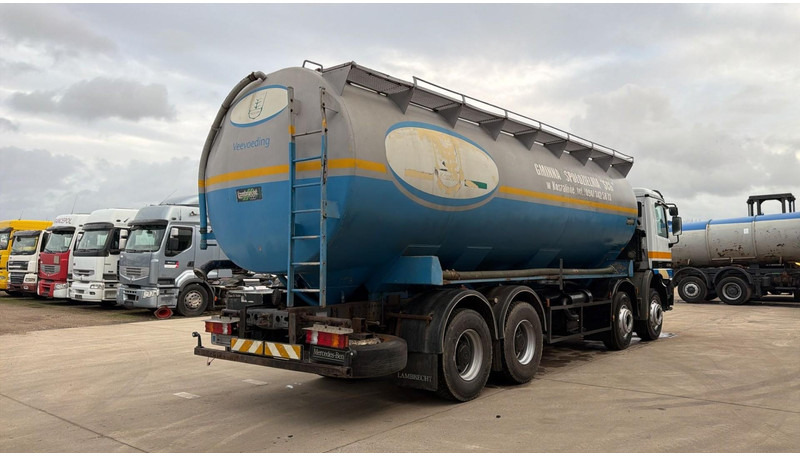 Mercedes-Benz actros 4140 (8X4 / EPS / CHASSIS 8M LONGEUR !! / GRAND PONT / LAMES / FREINS TAMBOURS / MP1) - Podvozek s kabinou: obrázok 4 Mercedes-Benz actros 4140 (8X4 / EPS / CHASSIS 8M LONGEUR !! / GRAND PONT / LAMES / FREINS TAMBOURS / MP1) - Podvozek s kabinou: obrázok 4