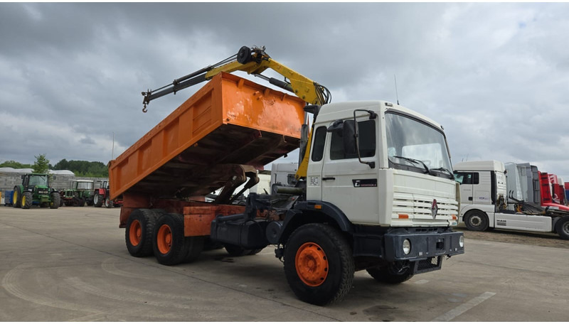 Renault G 300 Manager (POMPE MANUELLE / GRUE COPMA 90.2 / LAMES / 6X4 / GRAND PONT) - Sklápač, Auto s hydraulickou rukou: obrázok 3 Renault G 300 Manager (POMPE MANUELLE / GRUE COPMA 90.2 / LAMES / 6X4 / GRAND PONT) - Sklápač, Auto s hydraulickou rukou: obrázok 3
