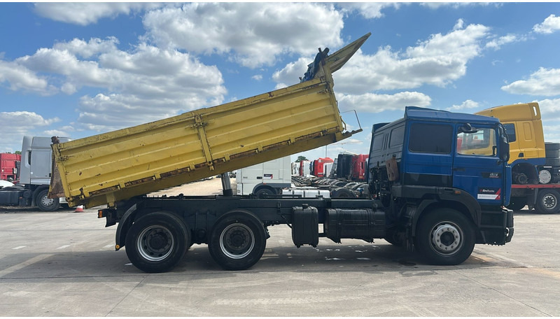 Renault G 330 Manager (GRAND PONT / LAMES / POMPE MANUELLE / MANUAL PUMP) - Sklápač: obrázok 2 Renault G 330 Manager (GRAND PONT / LAMES / POMPE MANUELLE / MANUAL PUMP) - Sklápač: obrázok 2