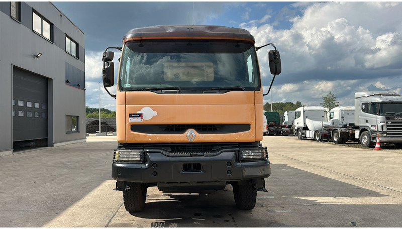 Renault Kerax 385 (POMPE MANUELLE / MANUAL PUMP / 6X4 / LAMES / GRAND PONT) - Sklápač: obrázok 2 Renault Kerax 385 (POMPE MANUELLE / MANUAL PUMP / 6X4 / LAMES / GRAND PONT) - Sklápač: obrázok 2