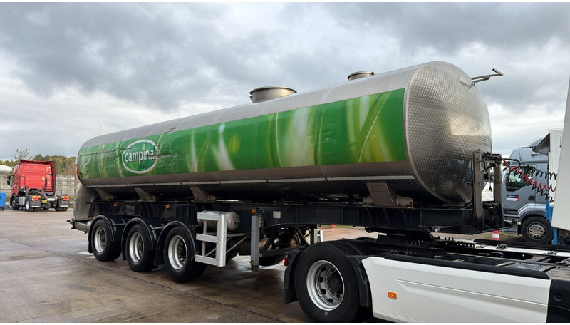 TURBO'S HOET OC/3AT/39 (29500 LITER / MILK / MILCHE / LAIT / WATER / 2X STEERING AXLE / 2X LENKASCHEN) - Cisternový náves: obrázok 2 TURBO'S HOET OC/3AT/39 (29500 LITER / MILK / MILCHE / LAIT / WATER / 2X STEERING AXLE / 2X LENKASCHEN) - Cisternový náves: obrázok 2