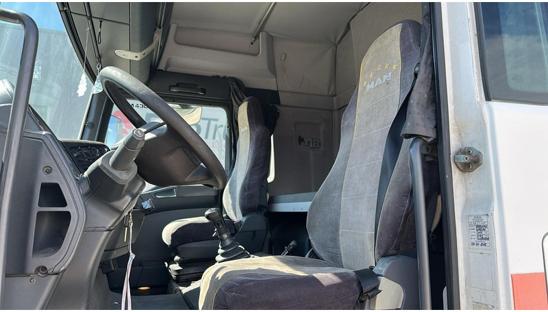 Ťahač MAN TGA 18.430 (BOITE MANUELLE / MANUAL GEARBOX): obrázok 19