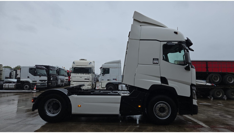 Renault T440 (BELGIAN TRUCK / ACC / FRIGO / NAVI / COLLISSION WARNING / LANE WARNING / 2 TANKS / LOW KM !!!!) - Ťahač: obrázok 5 Renault T440 (BELGIAN TRUCK / ACC / FRIGO / NAVI / COLLISSION WARNING / LANE WARNING / 2 TANKS / LOW KM !!!!) - Ťahač: obrázok 5