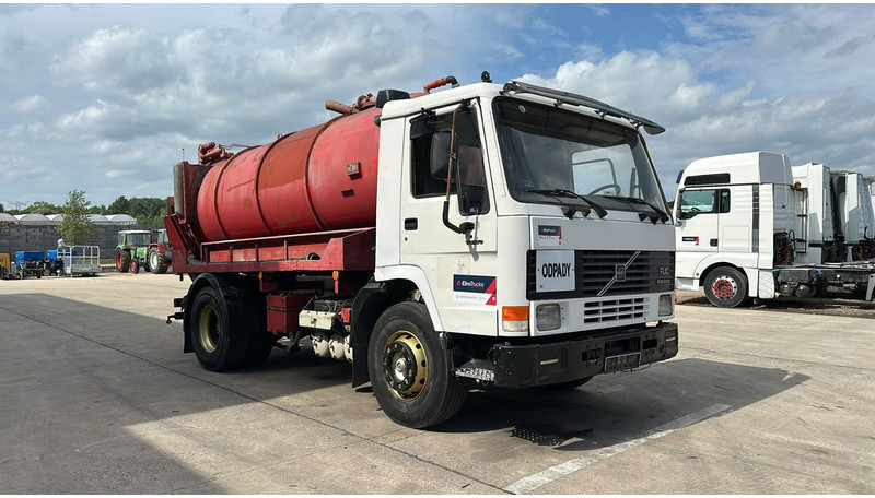 Volvo FL 10 - 280 (12.000L / POMPE MANUELLE / MANUAL PUMP / BOITE MANUELLE / MANUAL GEARBOX) - Fekálne vozidlo: obrázok 3 Volvo FL 10 - 280 (12.000L / POMPE MANUELLE / MANUAL PUMP / BOITE MANUELLE / MANUAL GEARBOX) - Fekálne vozidlo: obrázok 3