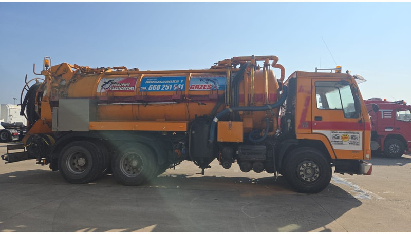 Volvo FL 10 - 320 (10500L + 1500L / 10 TYRES FULL STEEL / HIGH PRESSURE + VACUUM / POMPE MANUELLE / MANUAL PUMP) - Fekálne vozidlo: obrázok 4 Volvo FL 10 - 320 (10500L + 1500L / 10 TYRES FULL STEEL / HIGH PRESSURE + VACUUM / POMPE MANUELLE / MANUAL PUMP) - Fekálne vozidlo: obrázok 4